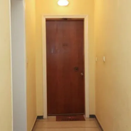 “melinda's Central House” * Anemómylos